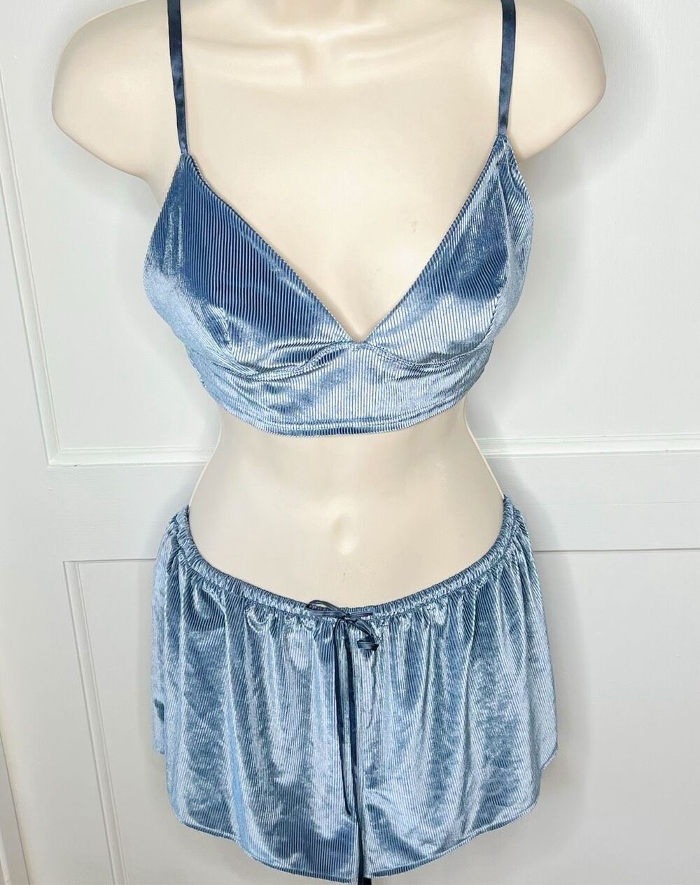 Victoria’s Secret Ribbed Velvet Cami Bralette Shorts Set in Silvery Blue Size Me